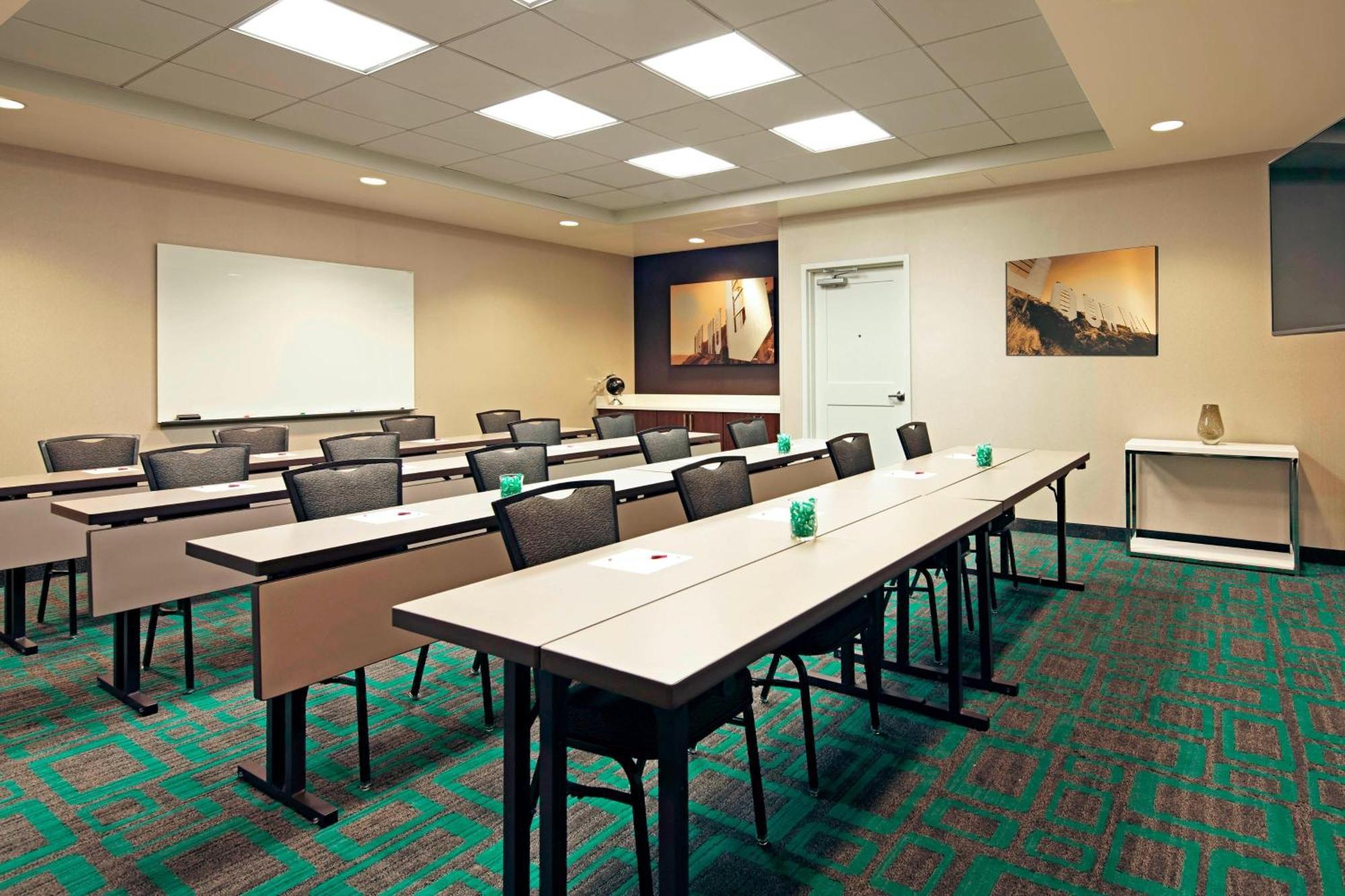 By Marriott Angeles Lax/century Boulevard 3*