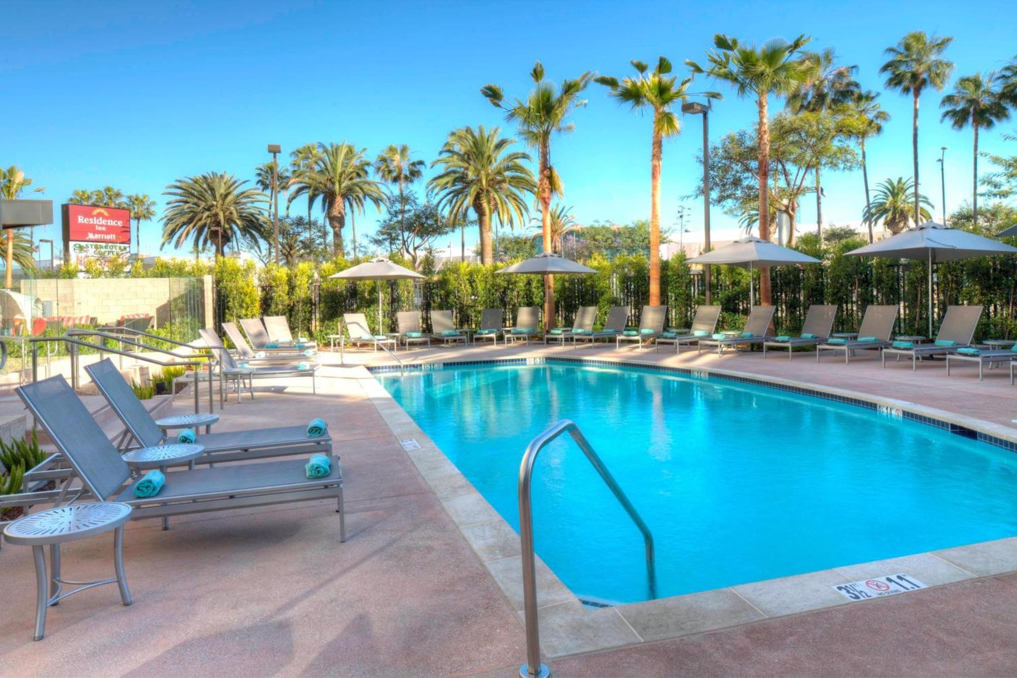 By Marriott Angeles Lax/century Boulevard Hotel