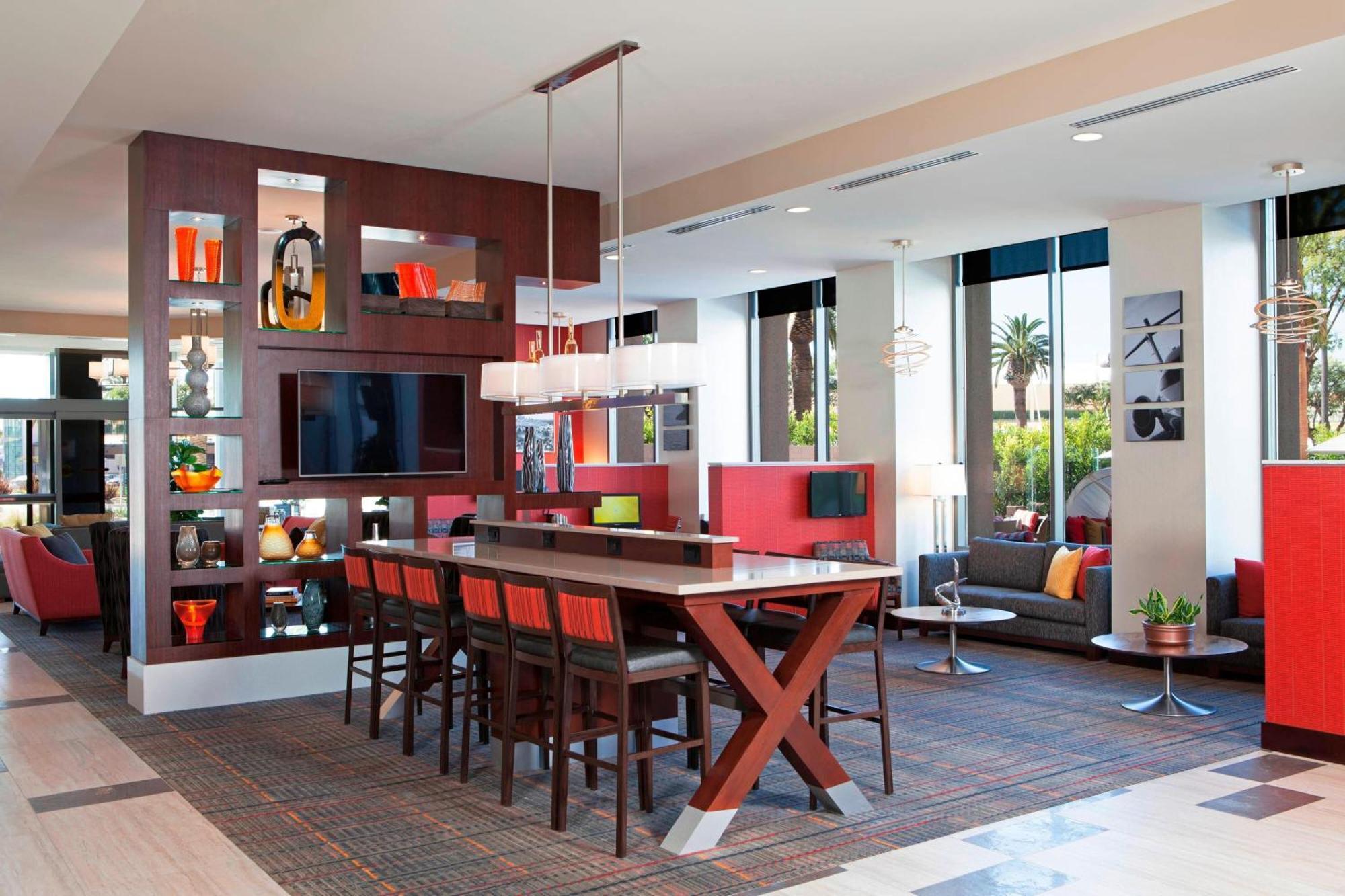 By Marriott Angeles Lax/century Boulevard 3*