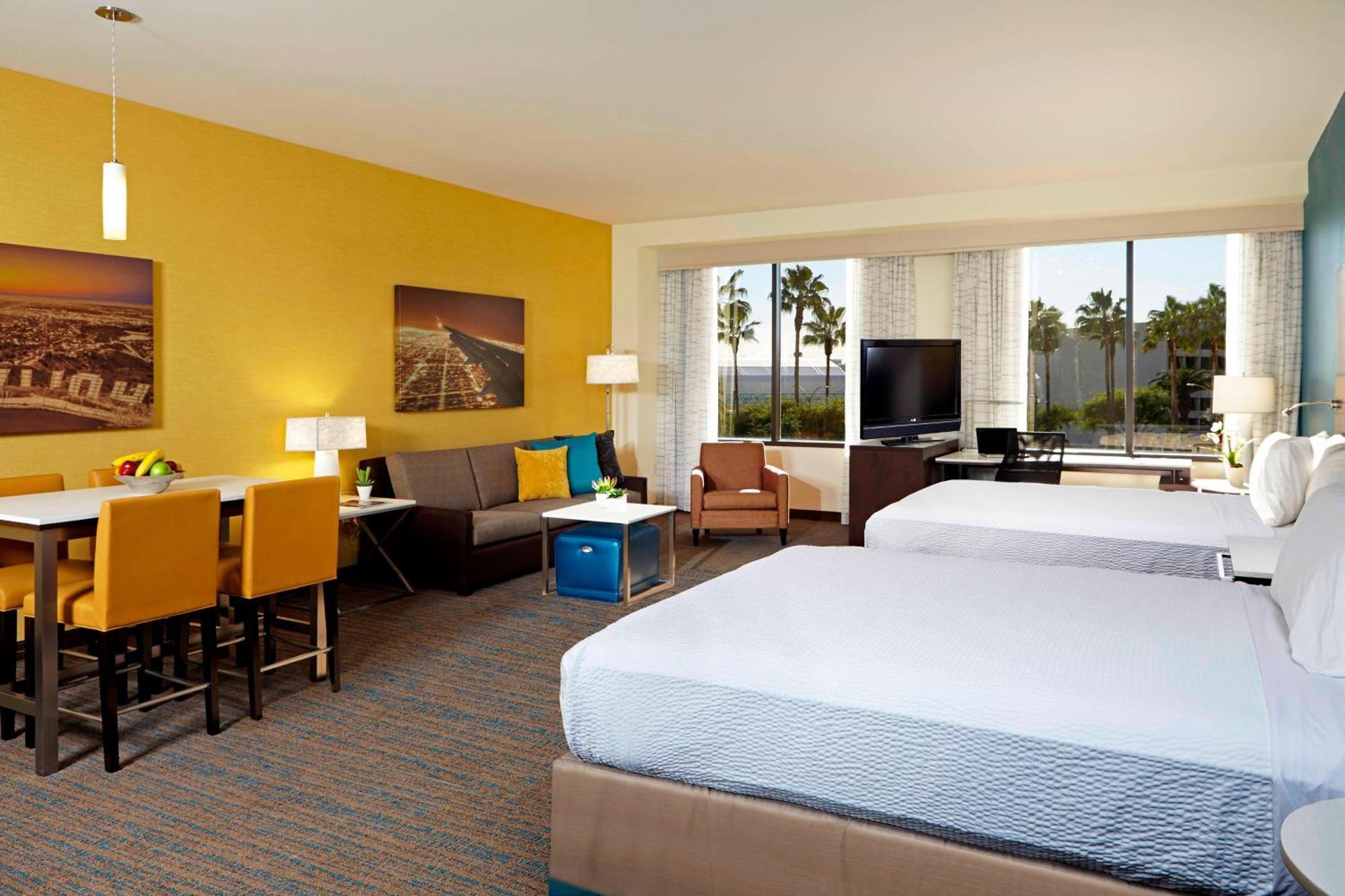 By Marriott Angeles Lax/century Boulevard
