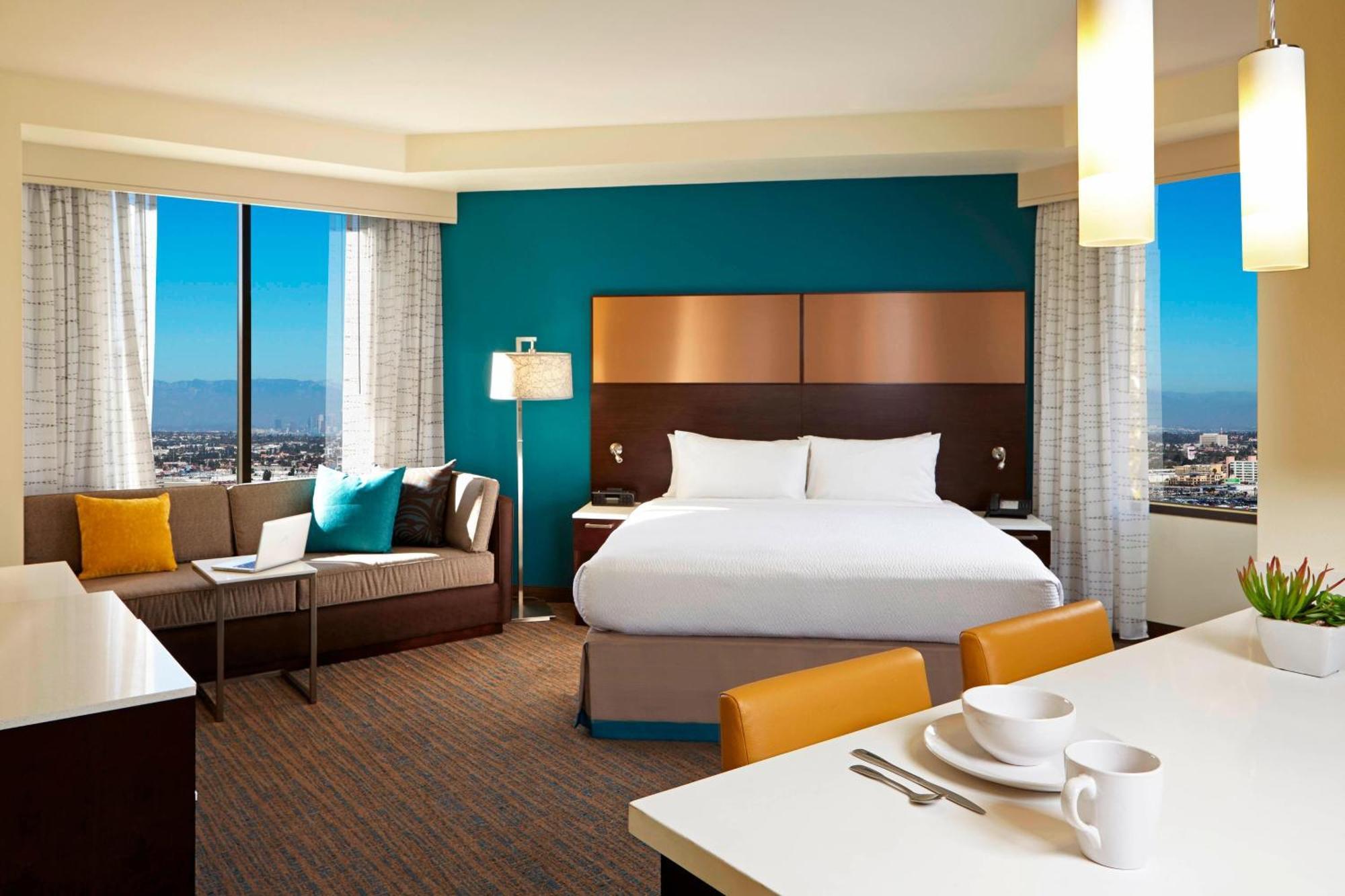 By Marriott Angeles Lax/century Boulevard Hotel