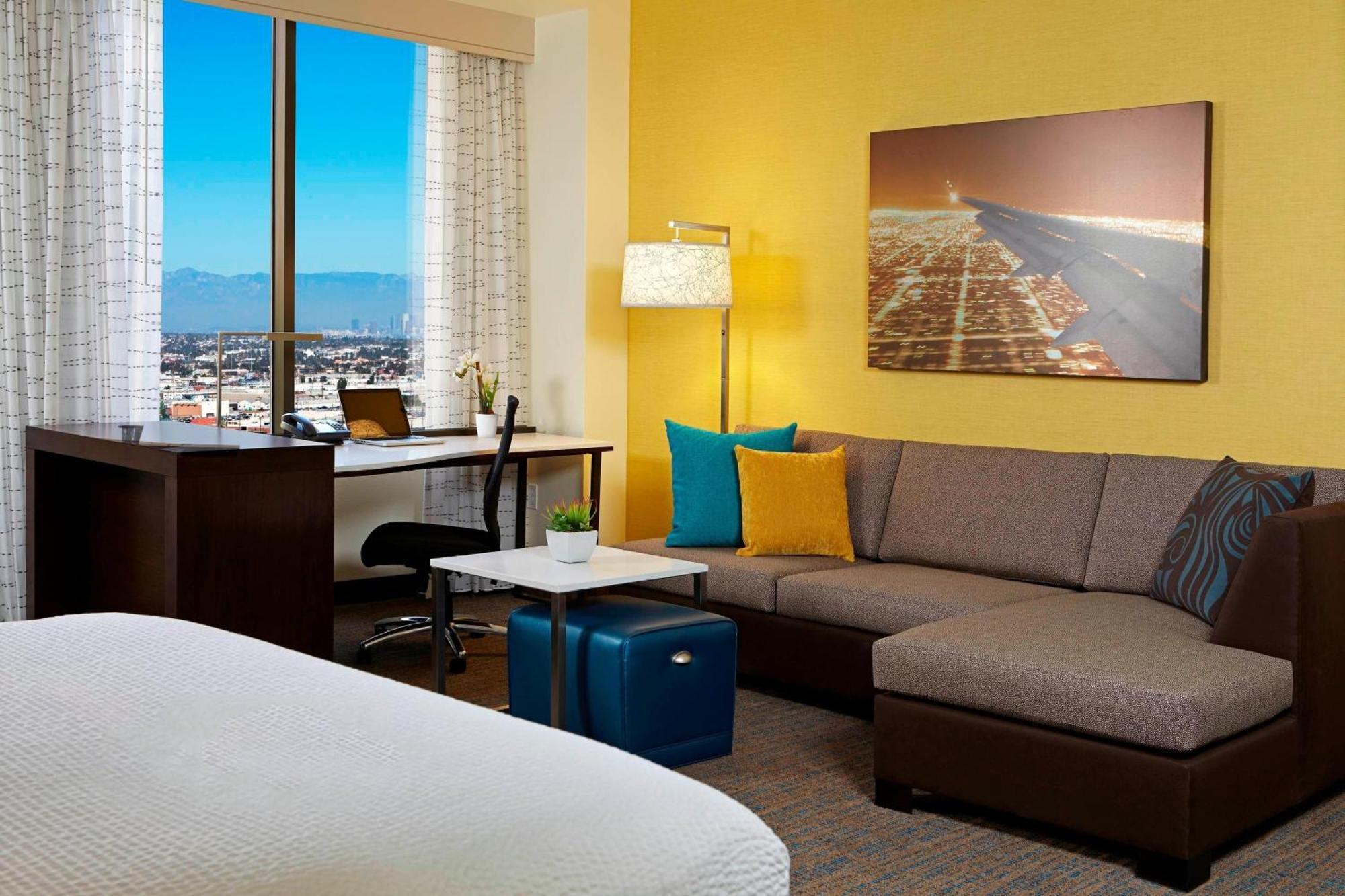 Hotel By Marriott Angeles Lax/century Boulevard