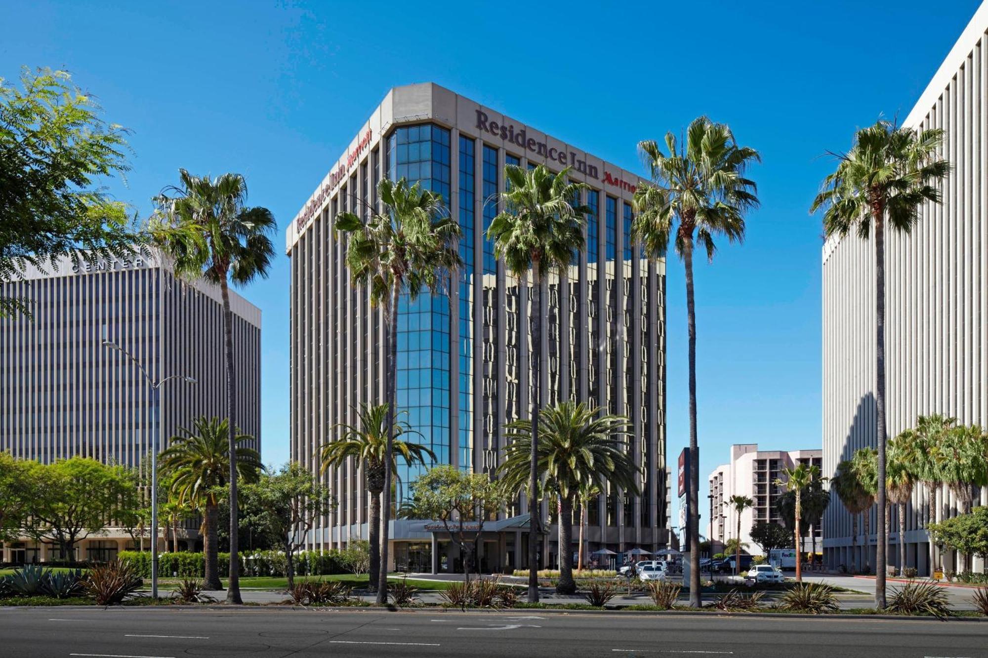 By Marriott Angeles Lax/century Boulevard Los Angeles