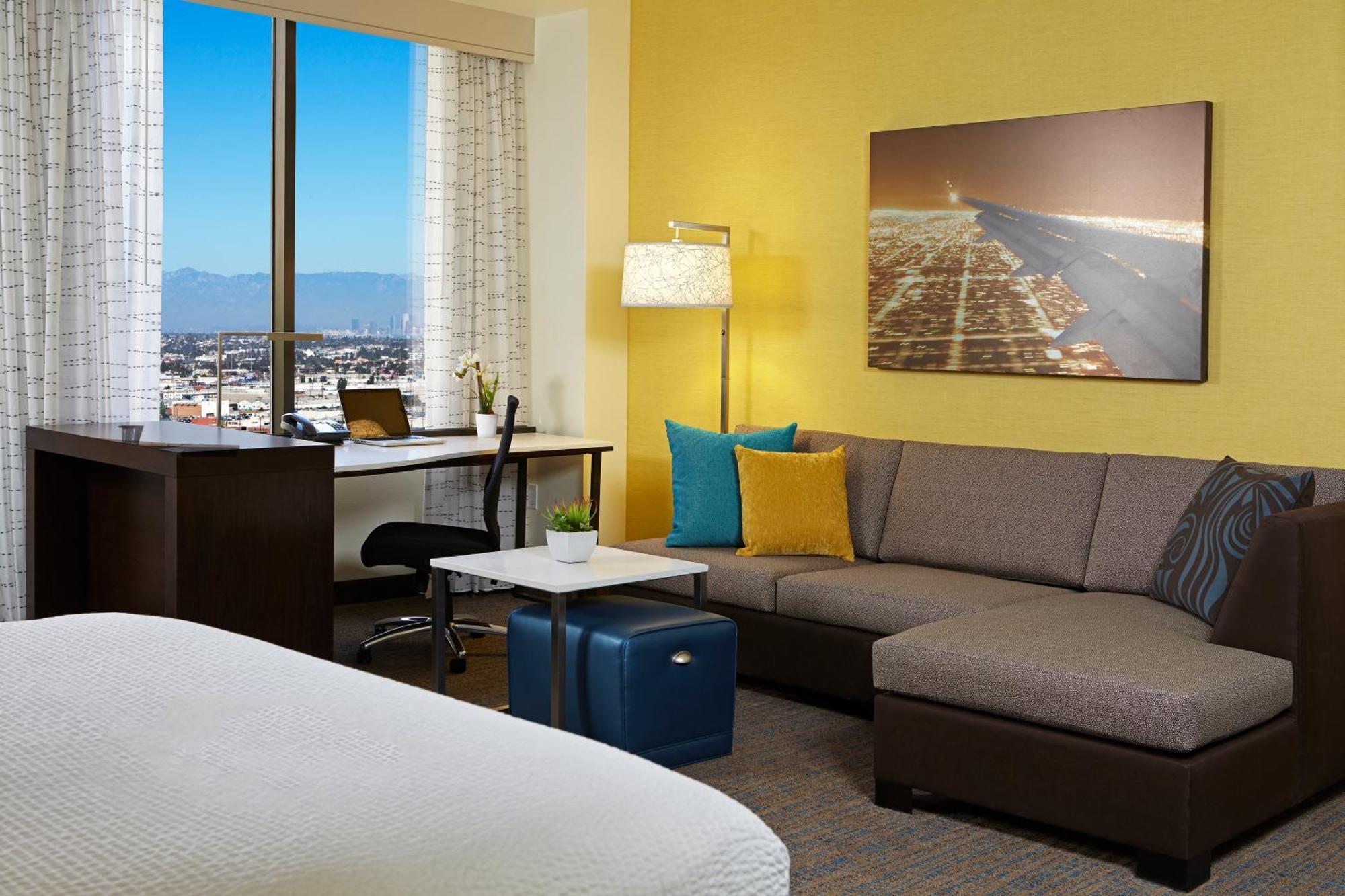 Hotel By Marriott Angeles Lax/century Boulevard 3*